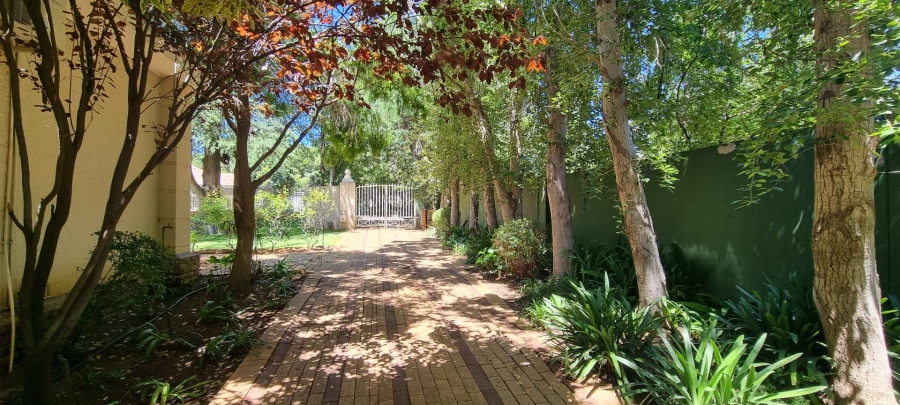 5 Bedroom Property for Sale in Waverley Free State